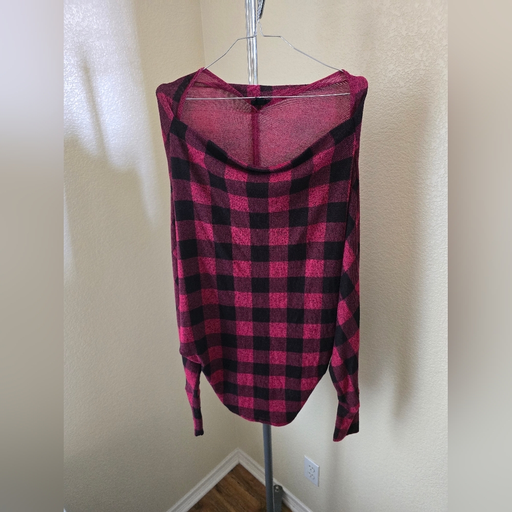 Mittoshop Off The Shoulder Plaid Long Sleeve Pullover Top